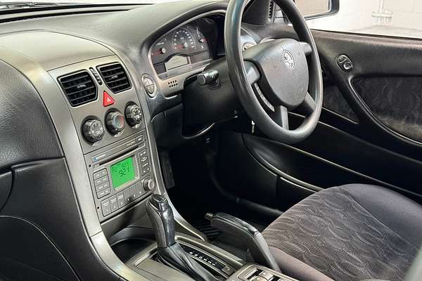 2003 Holden COMMODORE ACCLAIM SEDAN AUTO