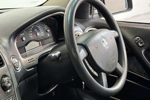 2003 Holden COMMODORE ACCLAIM SEDAN AUTO