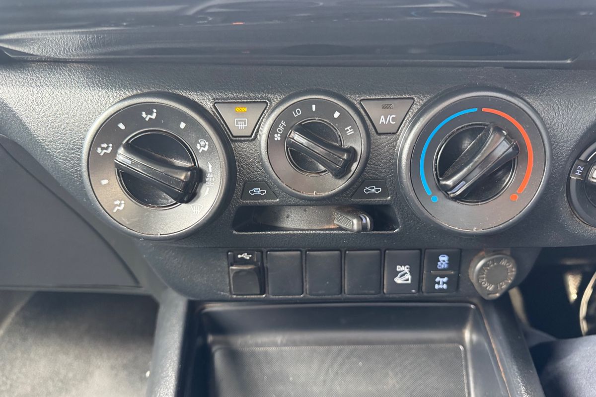 2020 Toyota Hilux SR GUN126R 4X4
