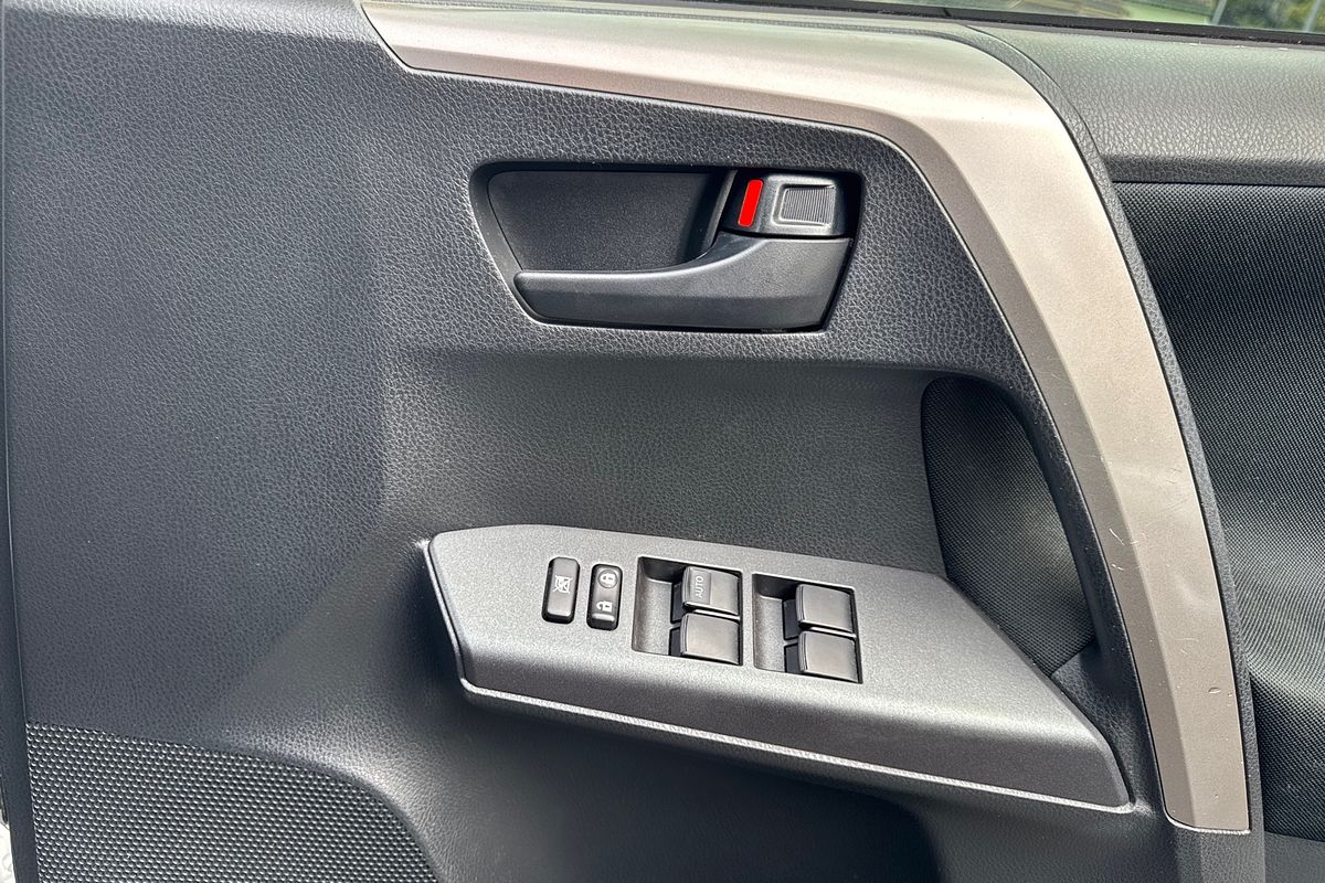 2018 Toyota RAV4 GX ASA44R