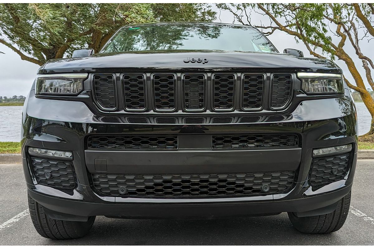 2023 Jeep Grand Cherokee Night Eagle WL