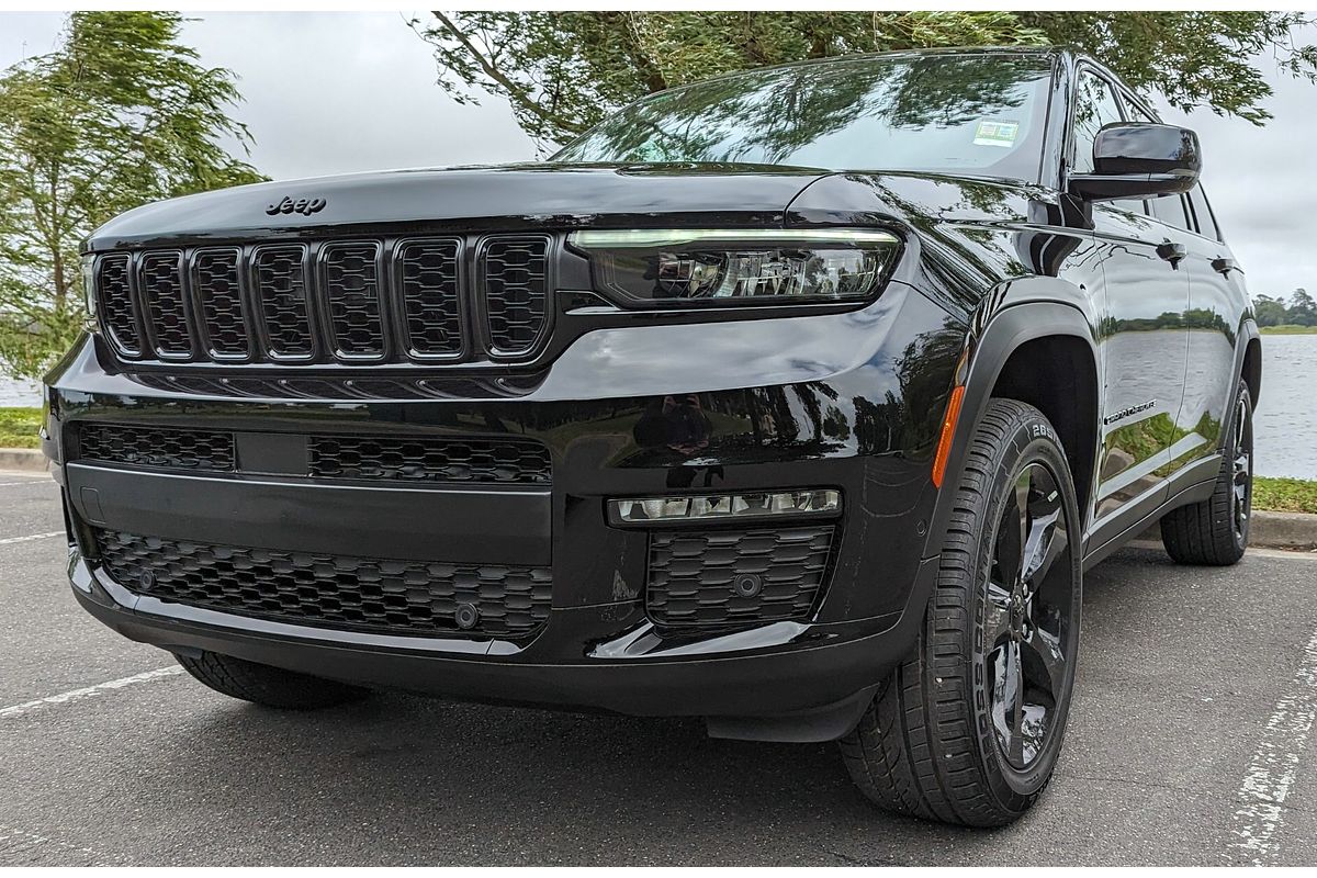 2023 Jeep Grand Cherokee Night Eagle WL