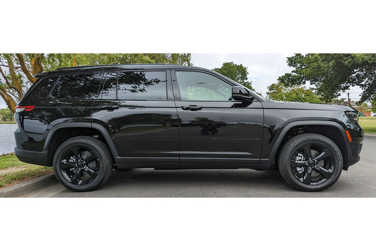 2023 Jeep Grand Cherokee Night Eagle WL