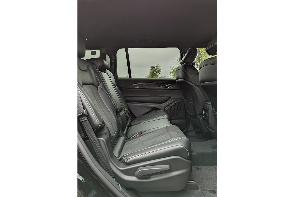 2023 Jeep Grand Cherokee Night Eagle WL