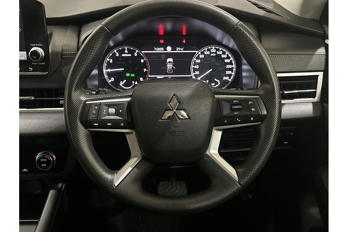 2024 Mitsubishi Outlander ES ZM