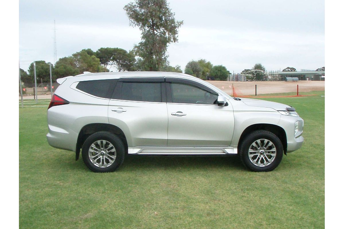 2021 Mitsubishi Pajero Sport GLX QF