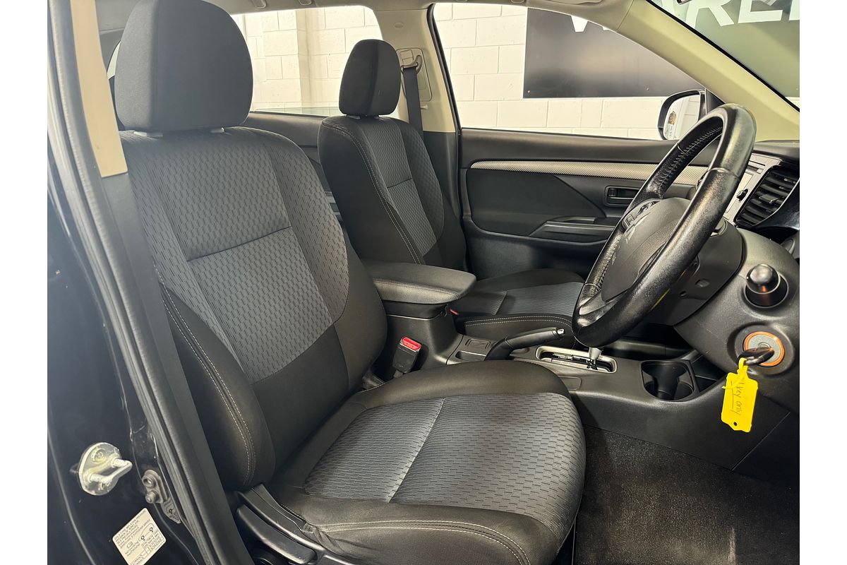 2014 Mitsubishi OUTLANDER LS 2.0L Auto