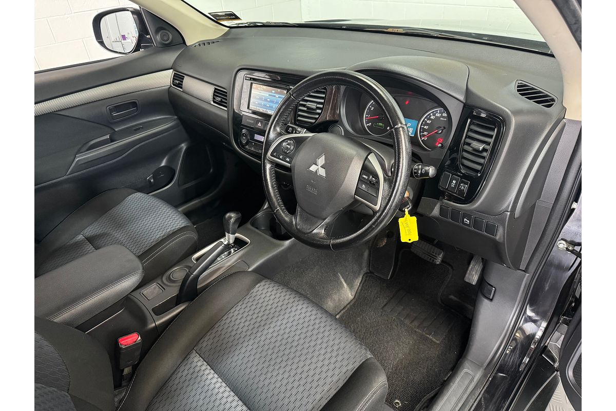 2014 Mitsubishi OUTLANDER LS 2.0L Auto