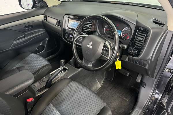 2014 Mitsubishi OUTLANDER LS 2.0L Auto