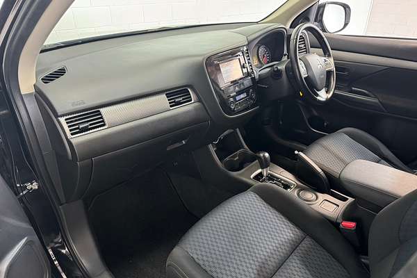 2014 Mitsubishi OUTLANDER LS 2.0L Auto