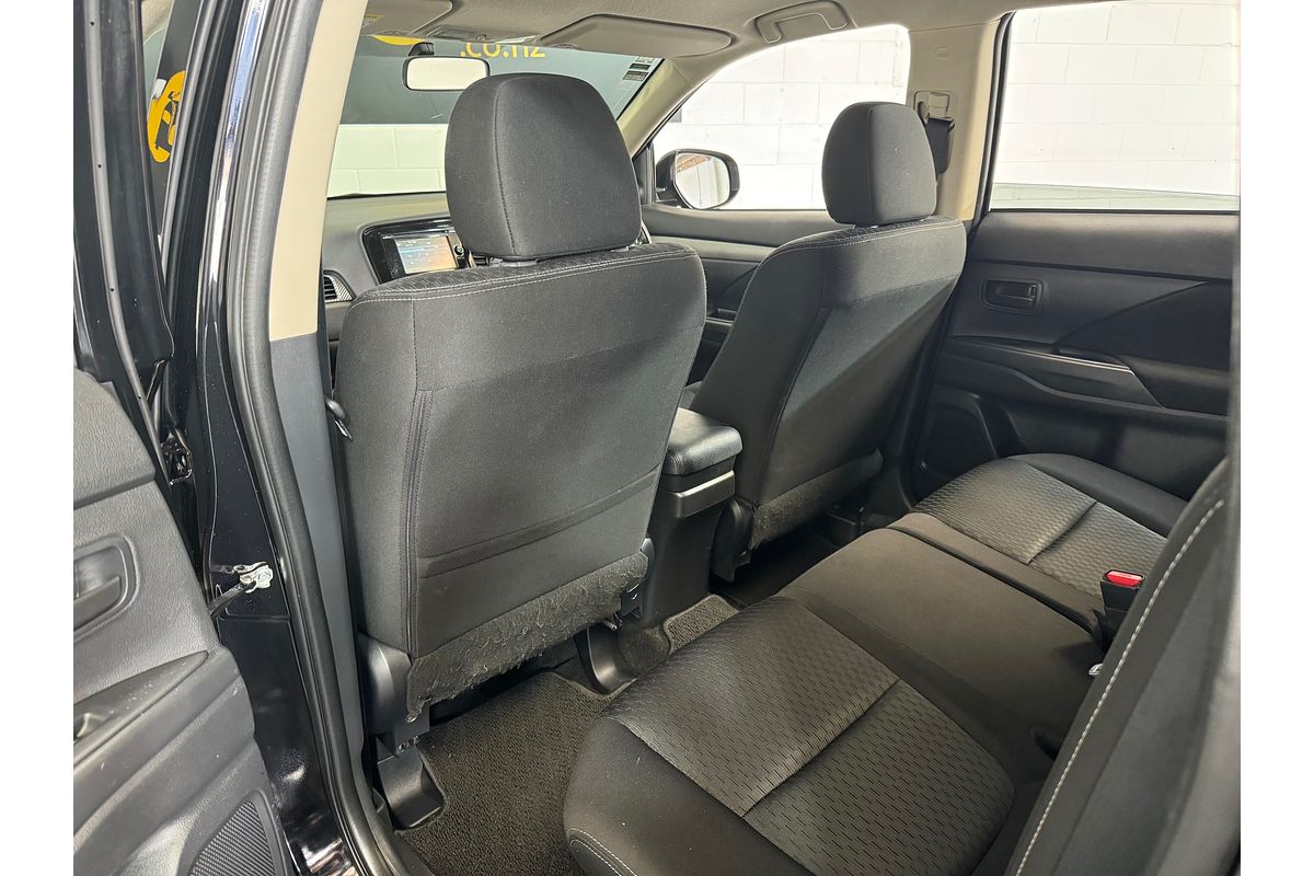 2014 Mitsubishi OUTLANDER LS 2.0L Auto
