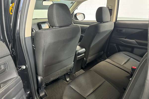 2014 Mitsubishi OUTLANDER LS 2.0L Auto