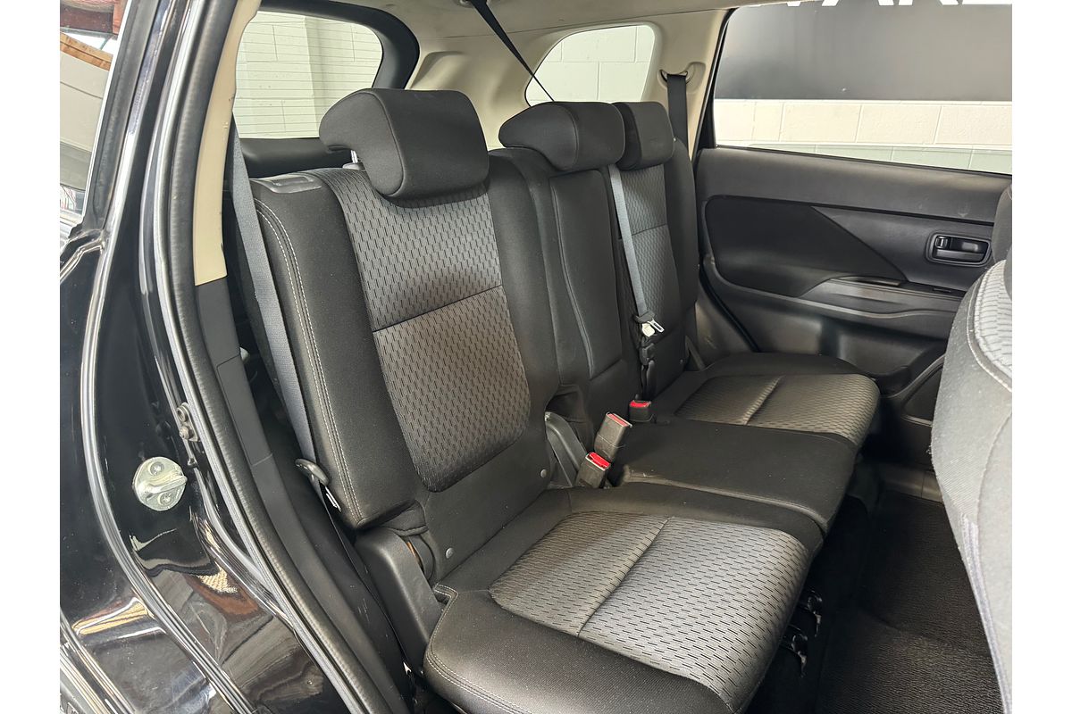 2014 Mitsubishi OUTLANDER LS 2.0L Auto