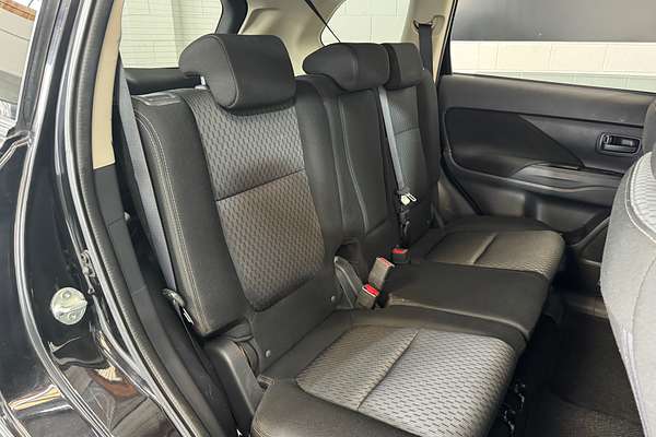 2014 Mitsubishi OUTLANDER LS 2.0L Auto
