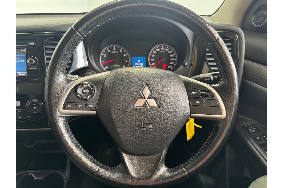 2014 Mitsubishi OUTLANDER LS 2.0L Auto