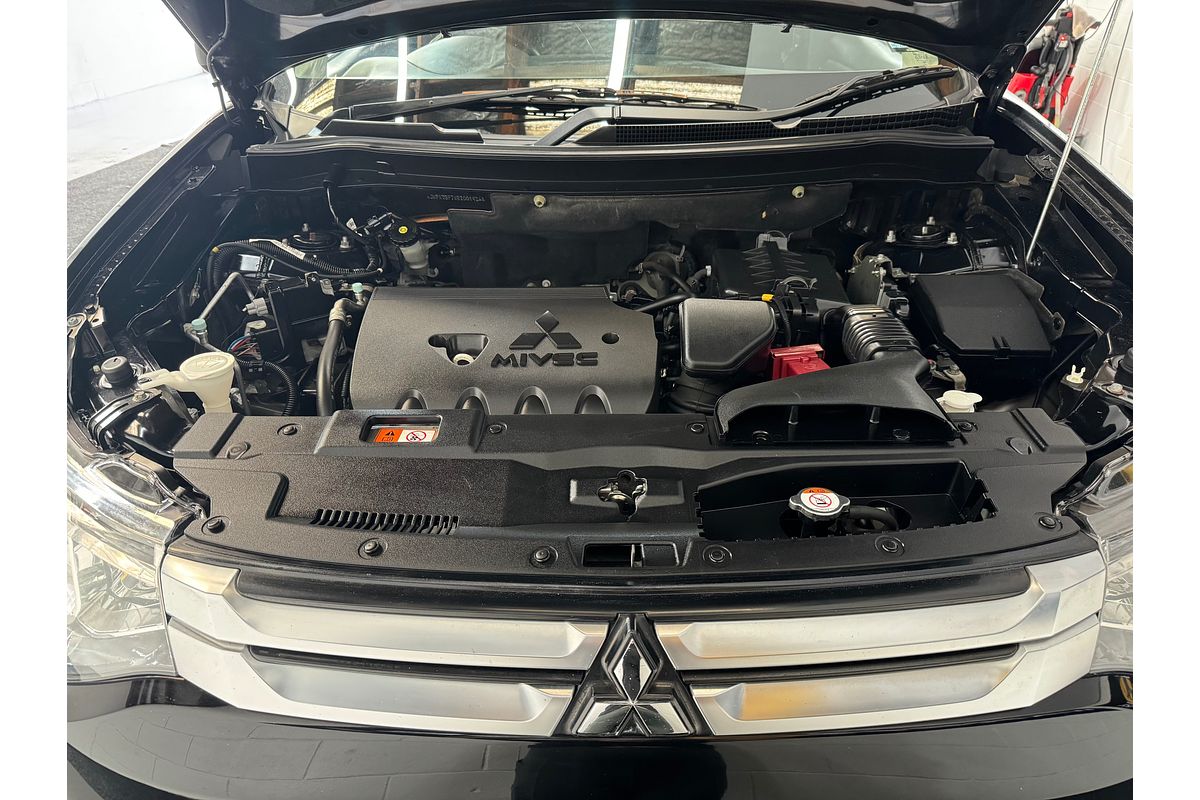 2014 Mitsubishi OUTLANDER LS 2.0L Auto