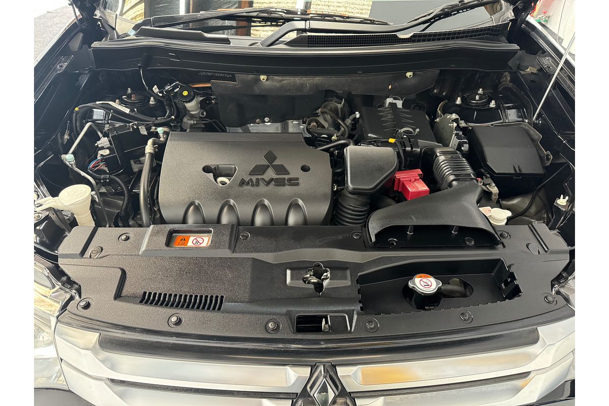 2014 Mitsubishi OUTLANDER LS 2.0L Auto