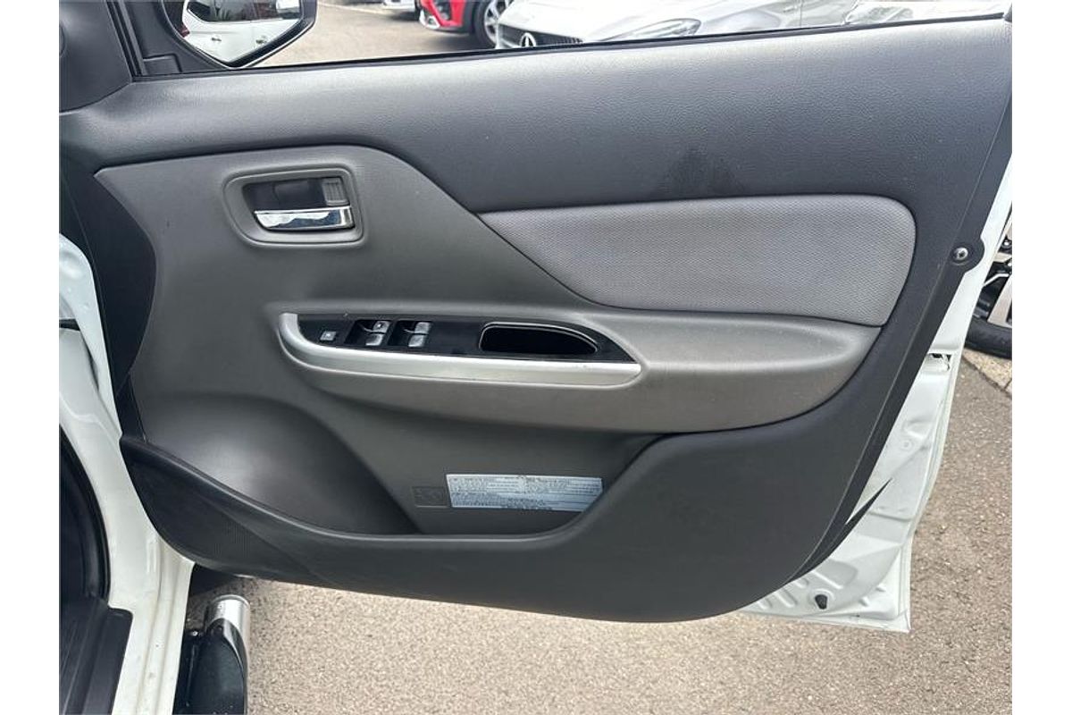 2016 Mitsubishi Triton GLS MQ 4X4