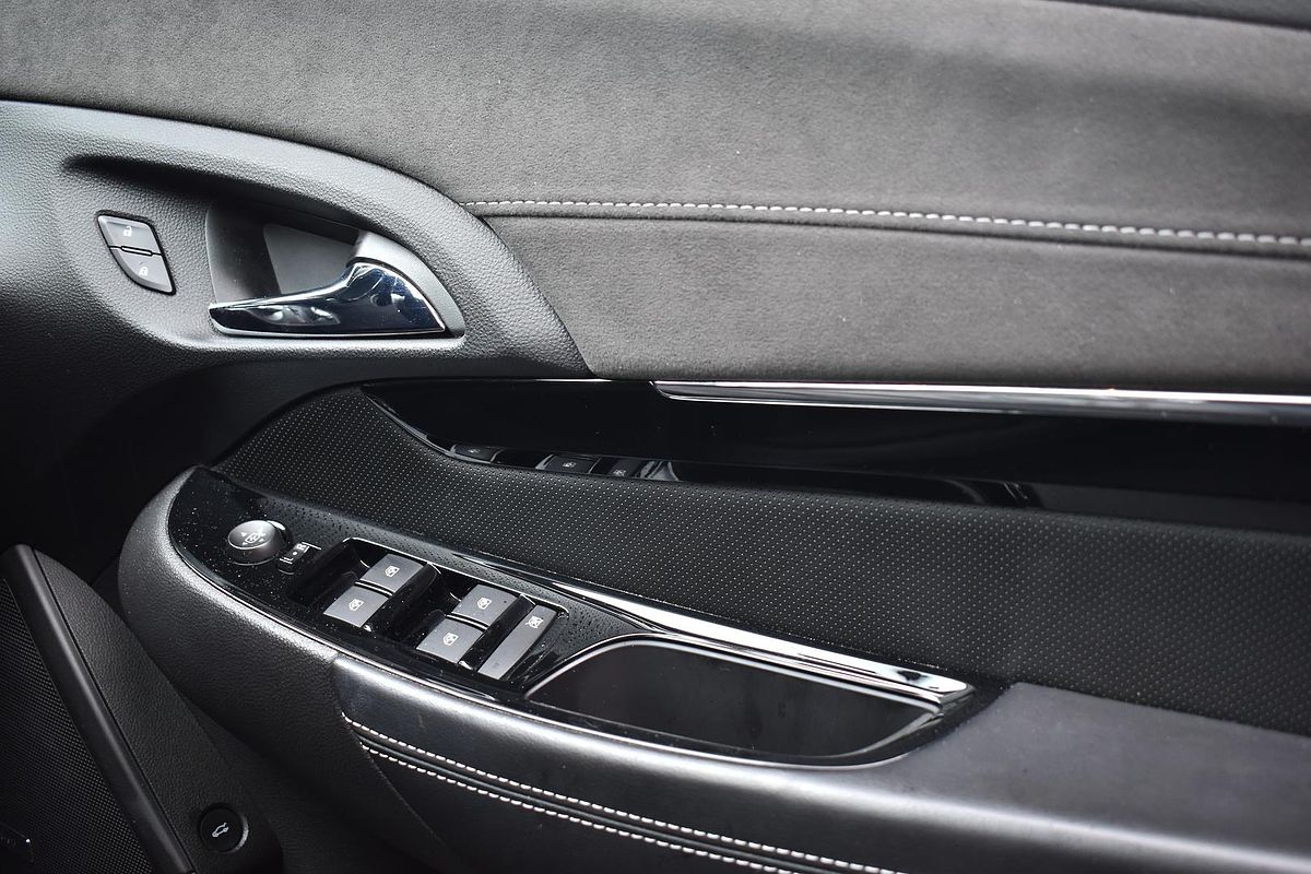 2017 Holden Commodore SS V Redline VF Series II