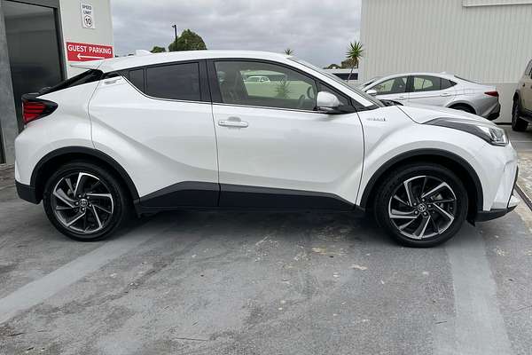 2022 Toyota CH-R Hybrid