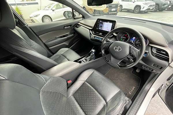 2022 Toyota CH-R Hybrid