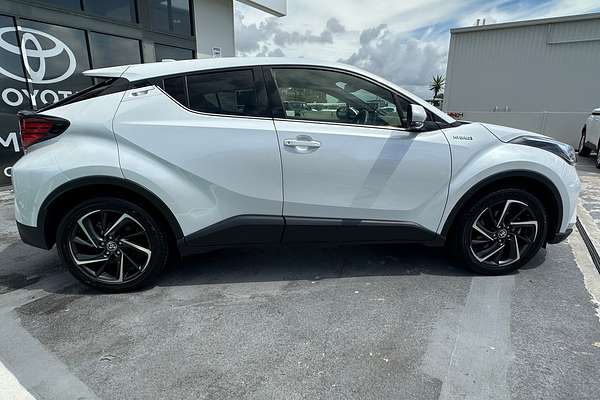 2022 Toyota CH-R Hybrid