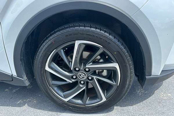 2022 Toyota CH-R Hybrid