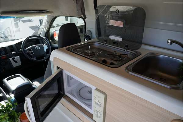 2018 Toyota Hiace TRH221R