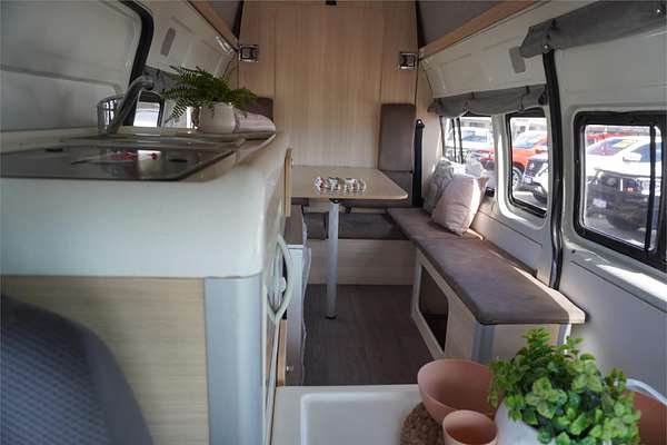 2018 Toyota Hiace TRH221R