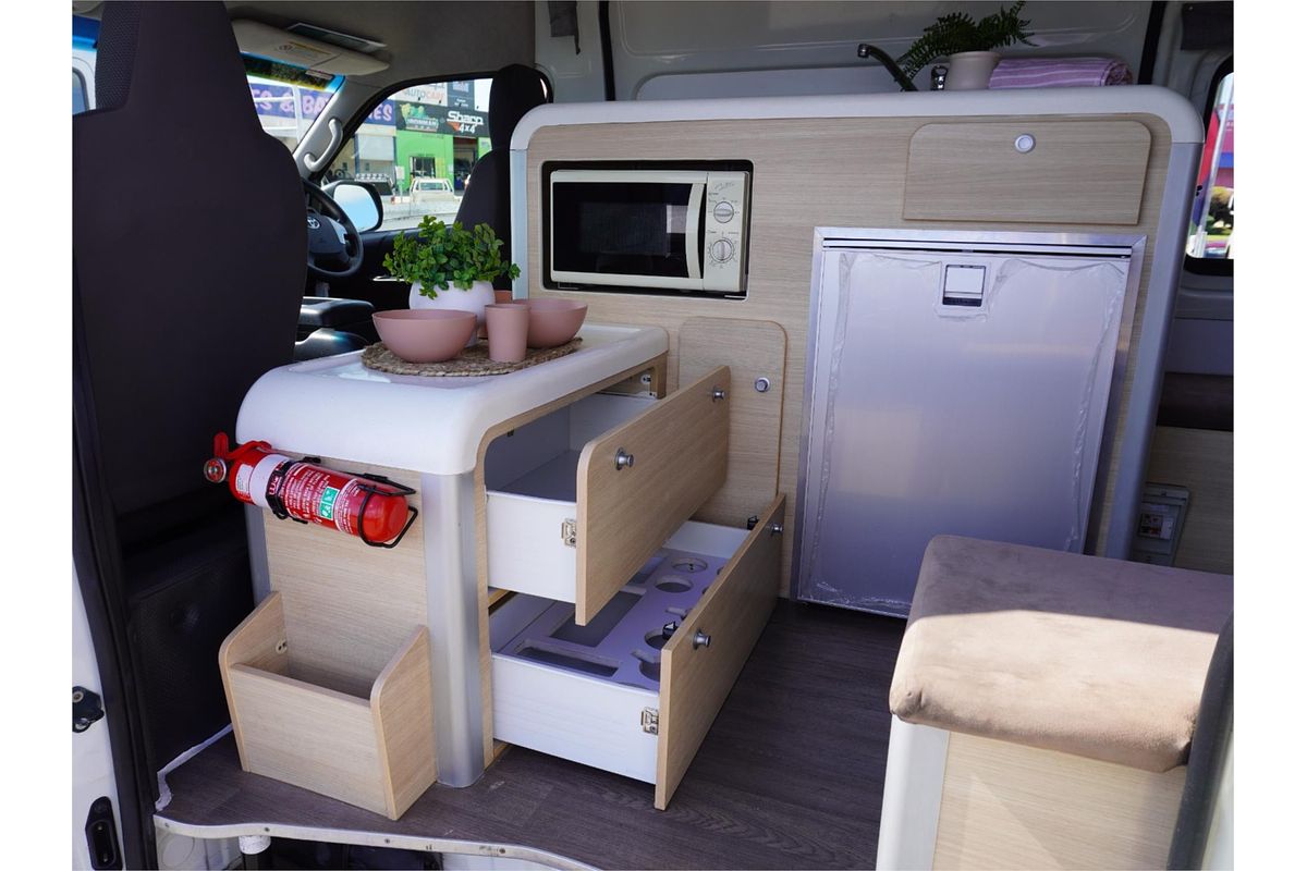 2018 Toyota Hiace TRH221R