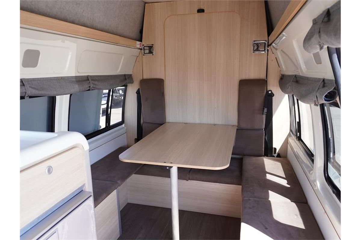 2018 Toyota Hiace TRH221R
