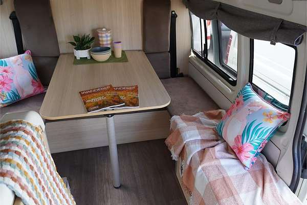 2018 Toyota Hiace TRH221R