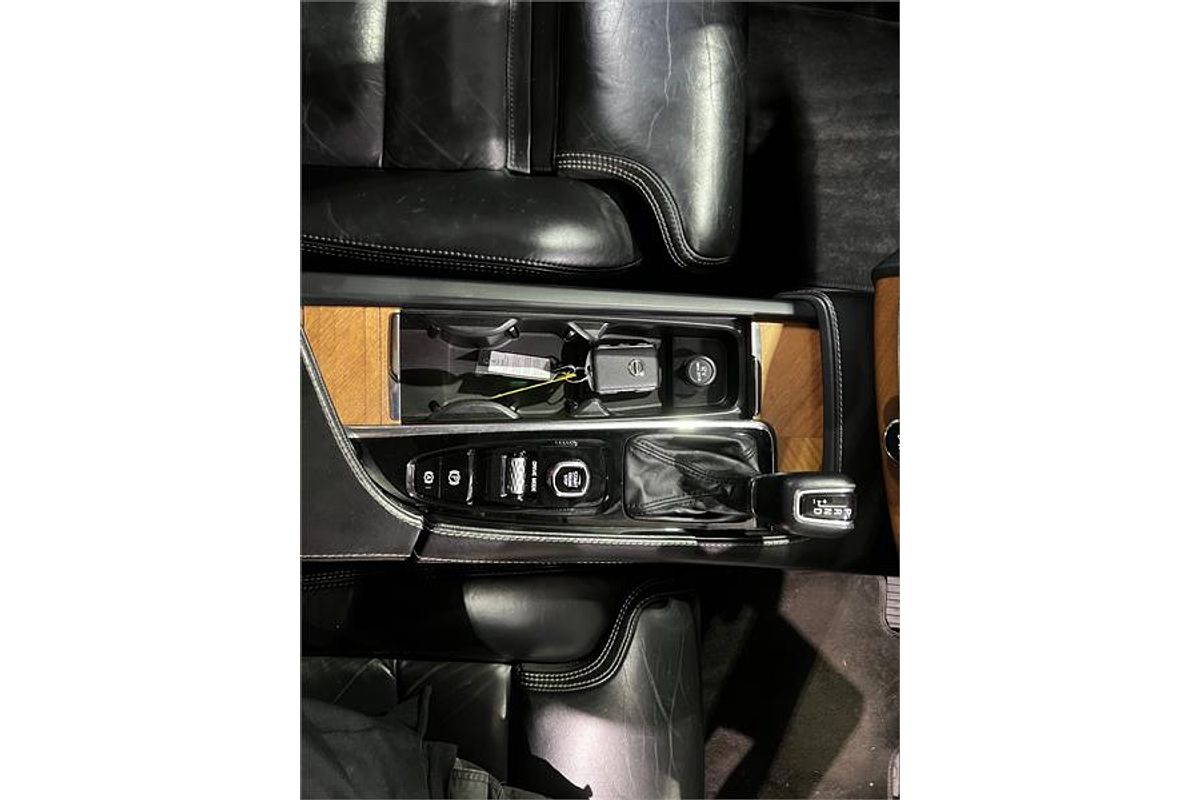 2018 Volvo XC90 T6 Inscription