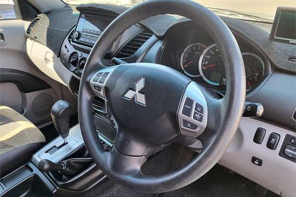 2014 Mitsubishi Triton GLX MN 4X4