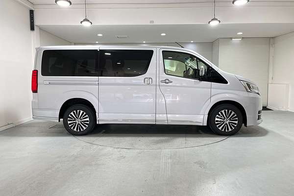 2024 Toyota Granvia GDH303R