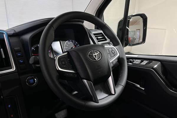 2024 Toyota Granvia GDH303R