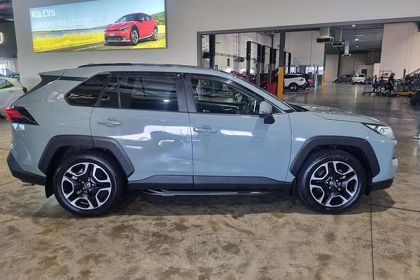 2019 Toyota RAV4 Edge AXAA54R