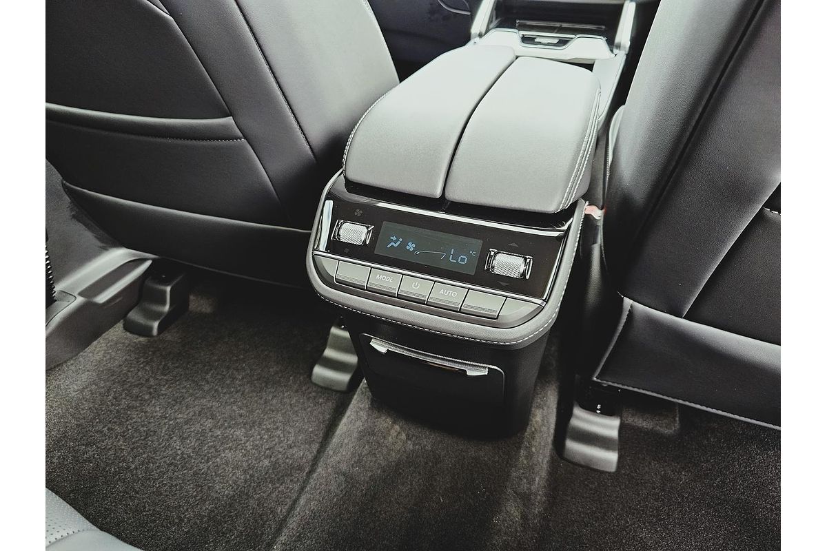 2025 LDV D90 Executive SV9A