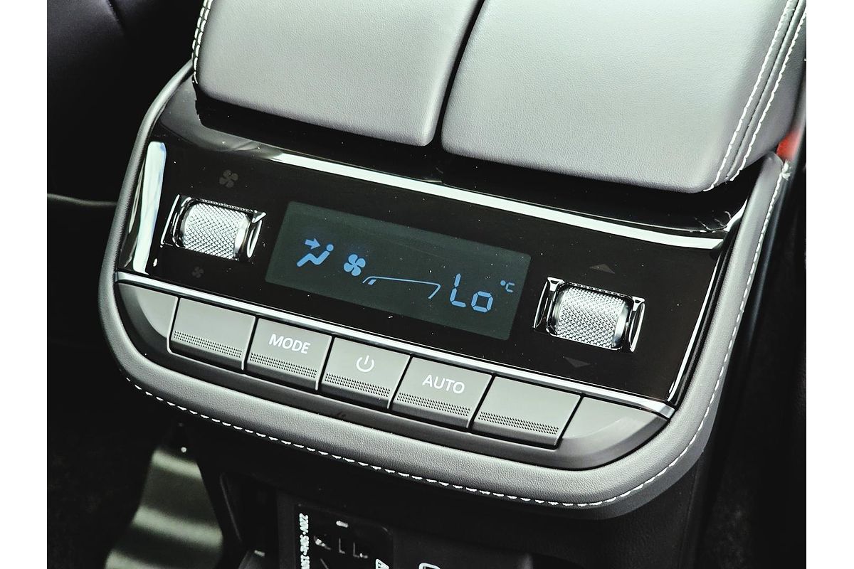 2025 LDV D90 Executive SV9A