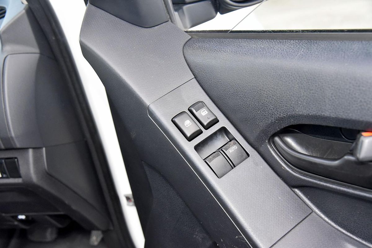 2018 Isuzu D-MAX SX High Ride Rear Wheel Drive