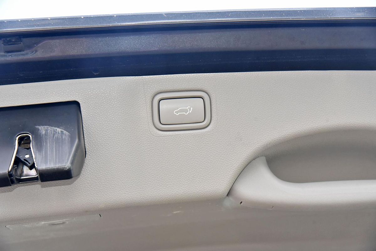 2017 Kia Carnival SLi YP