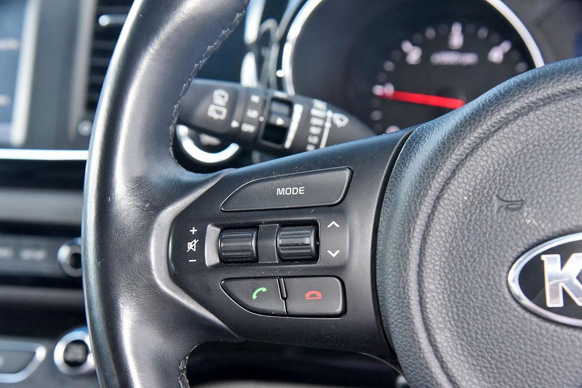 2017 Kia Carnival SLi YP