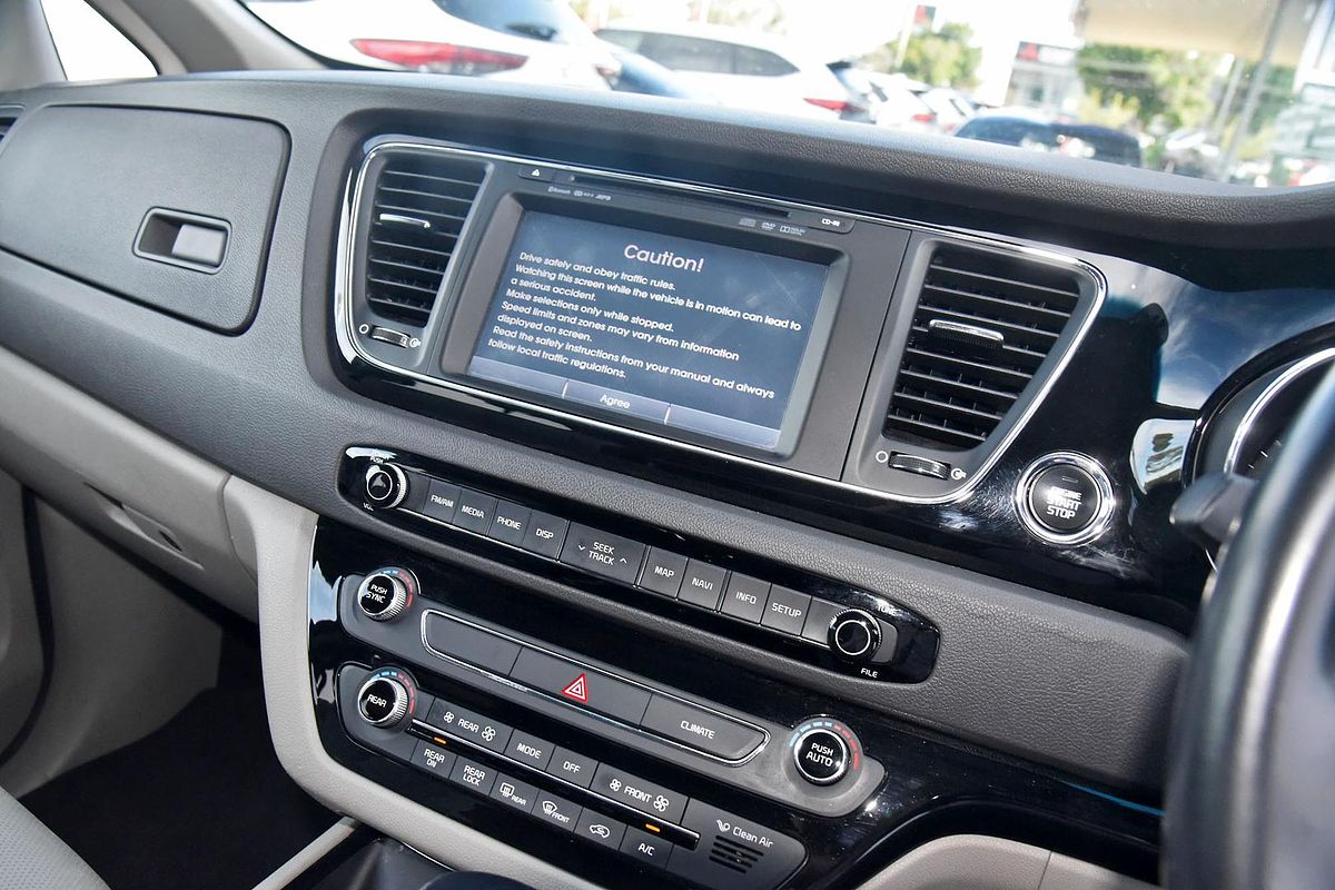 2017 Kia Carnival SLi YP