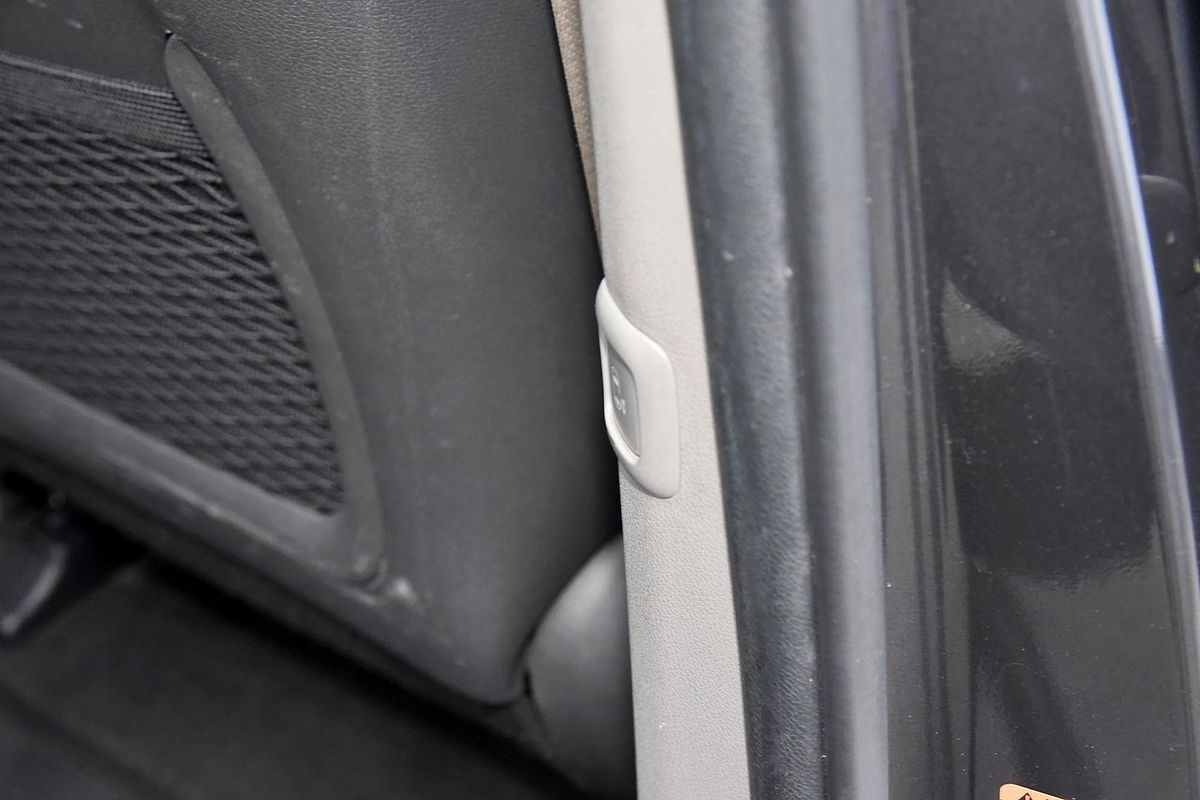 2017 Kia Carnival SLi YP