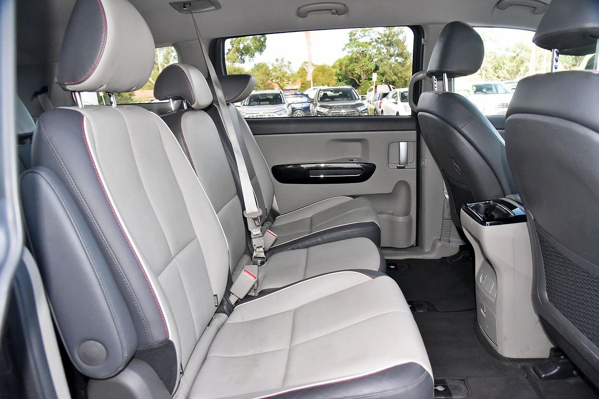 2017 Kia Carnival SLi YP