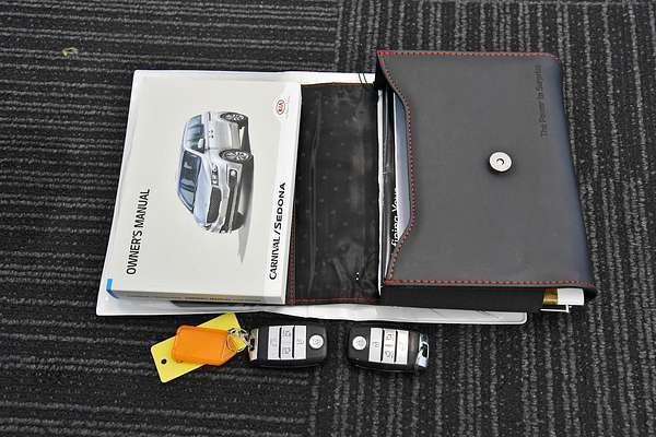 2017 Kia Carnival SLi YP