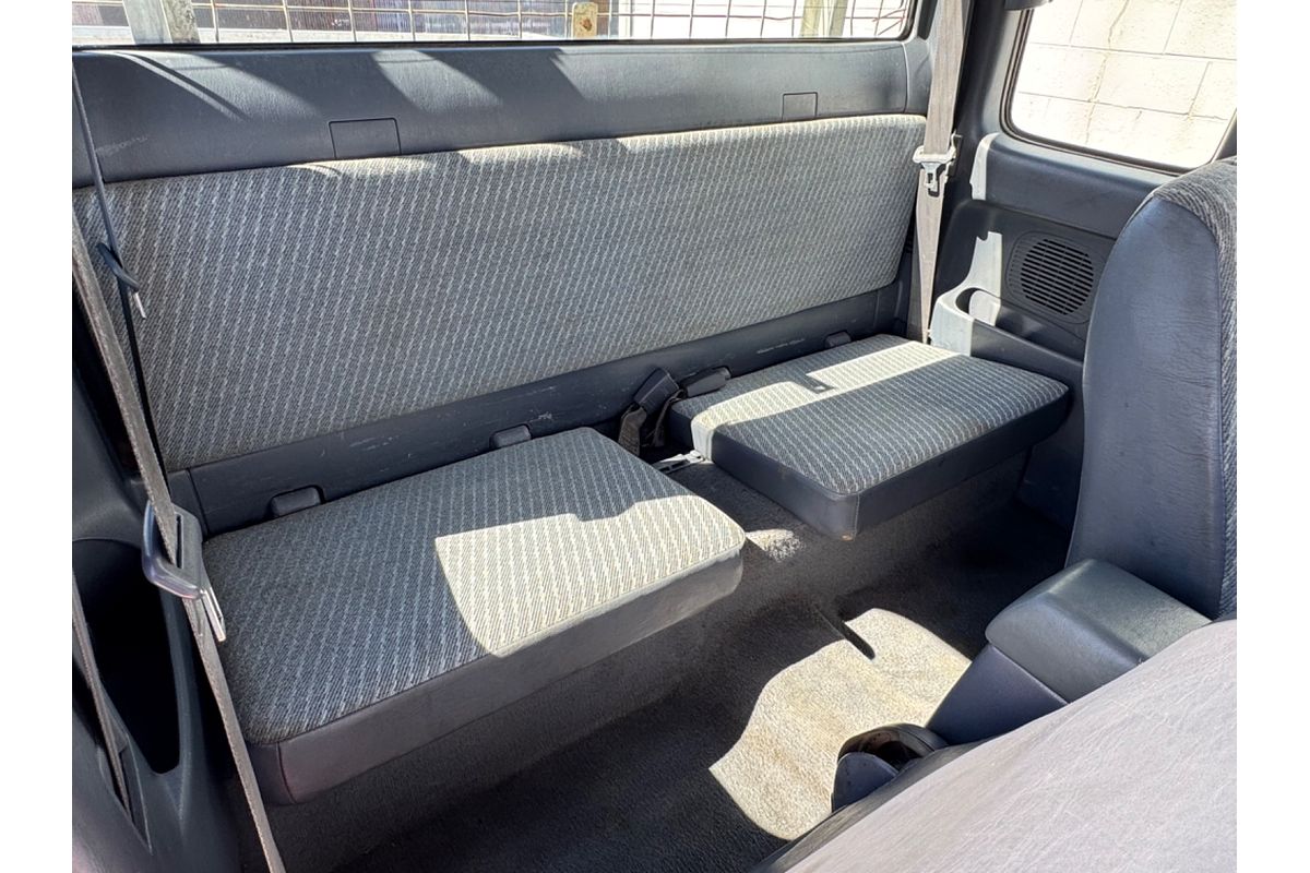 1998 Toyota HILUX 3.0D 4WD X/C C/C 5M