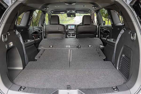 2024 Isuzu MU-X X-TERRAIN