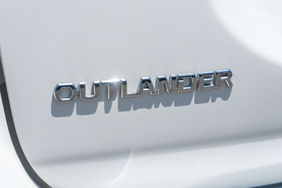 2020 Mitsubishi Outlander LS ZL