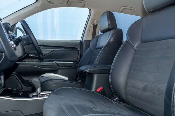 2020 Mitsubishi Outlander LS ZL